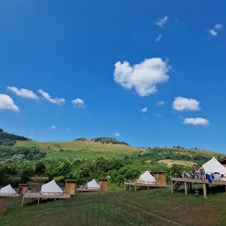ホテル The Hunters Glamping Ciudanovita エクステリア 写真