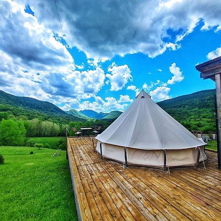 ホテル The Hunters Glamping Ciudanovita エクステリア 写真