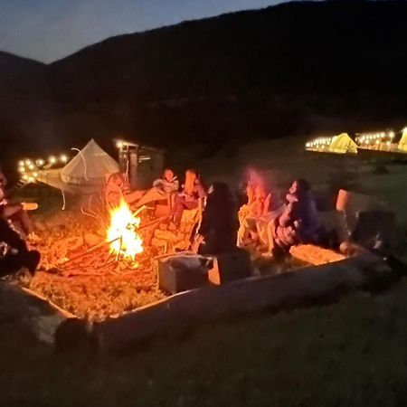 ホテル The Hunters Glamping Ciudanovita エクステリア 写真