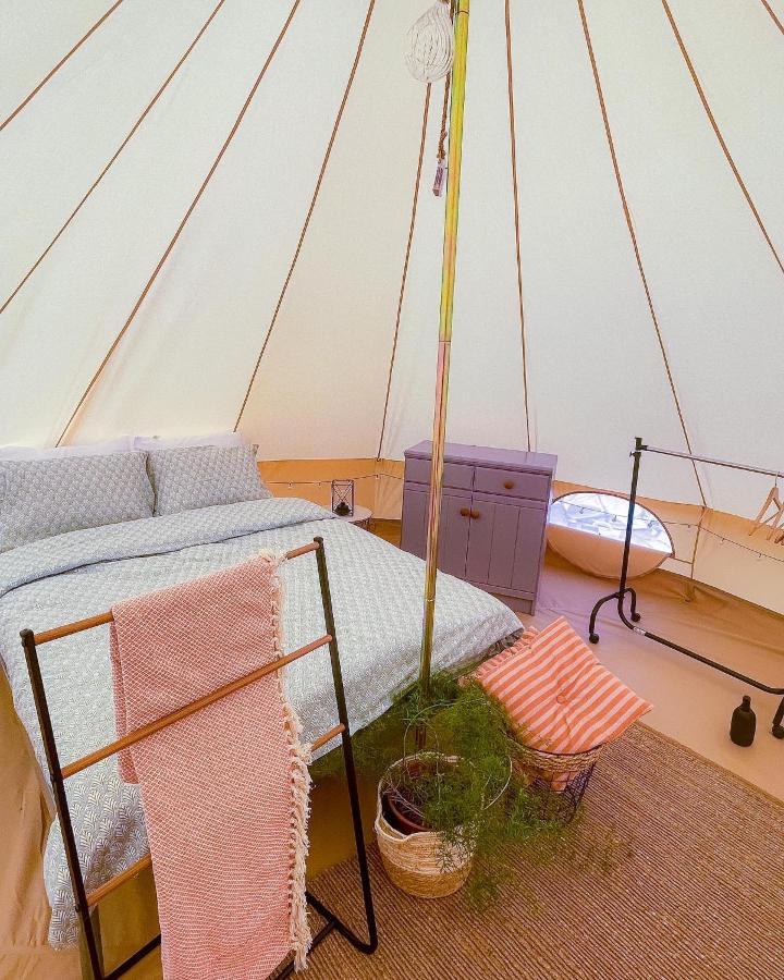 ホテル The Hunters Glamping Ciudanovita エクステリア 写真