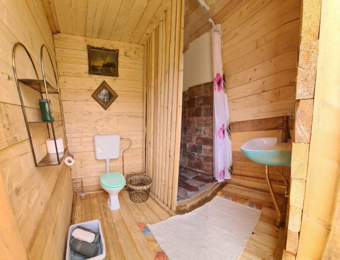 ホテル The Hunters Glamping Ciudanovita エクステリア 写真