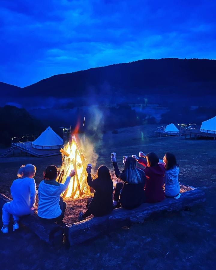 ホテル The Hunters Glamping Ciudanovita エクステリア 写真