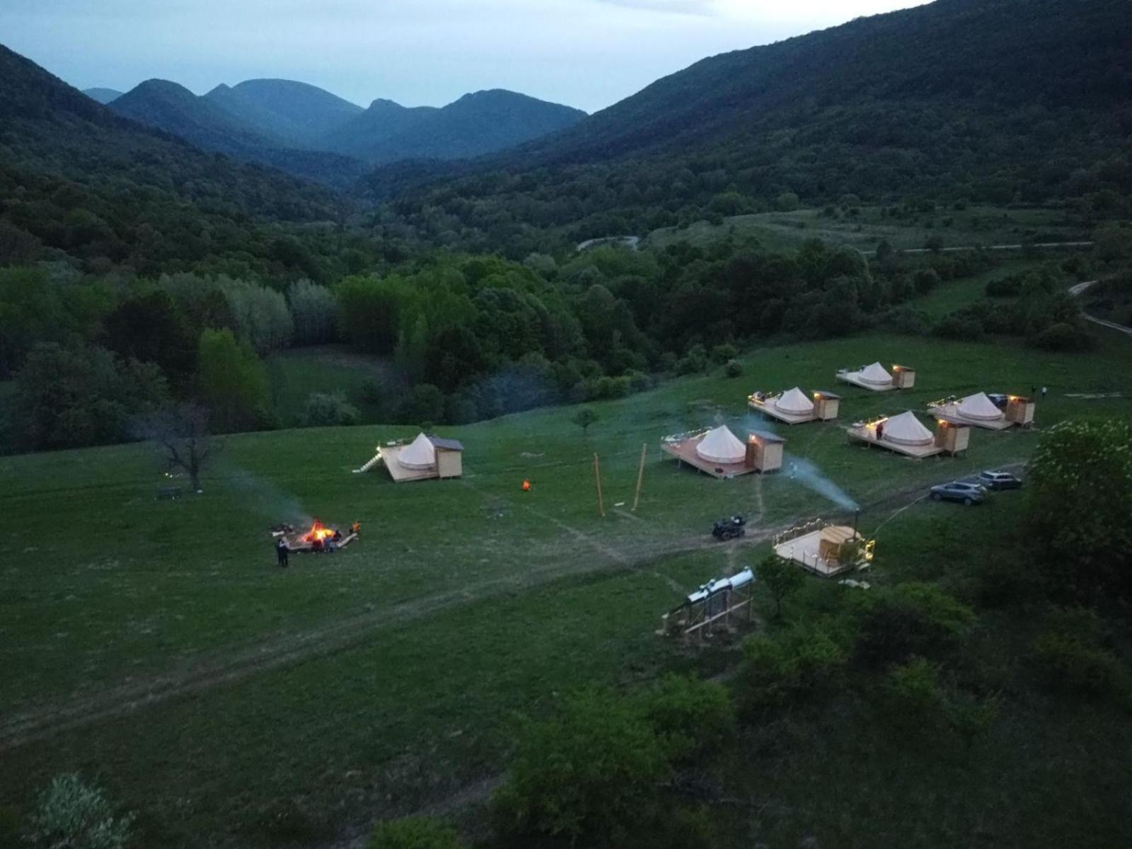 ホテル The Hunters Glamping Ciudanovita エクステリア 写真