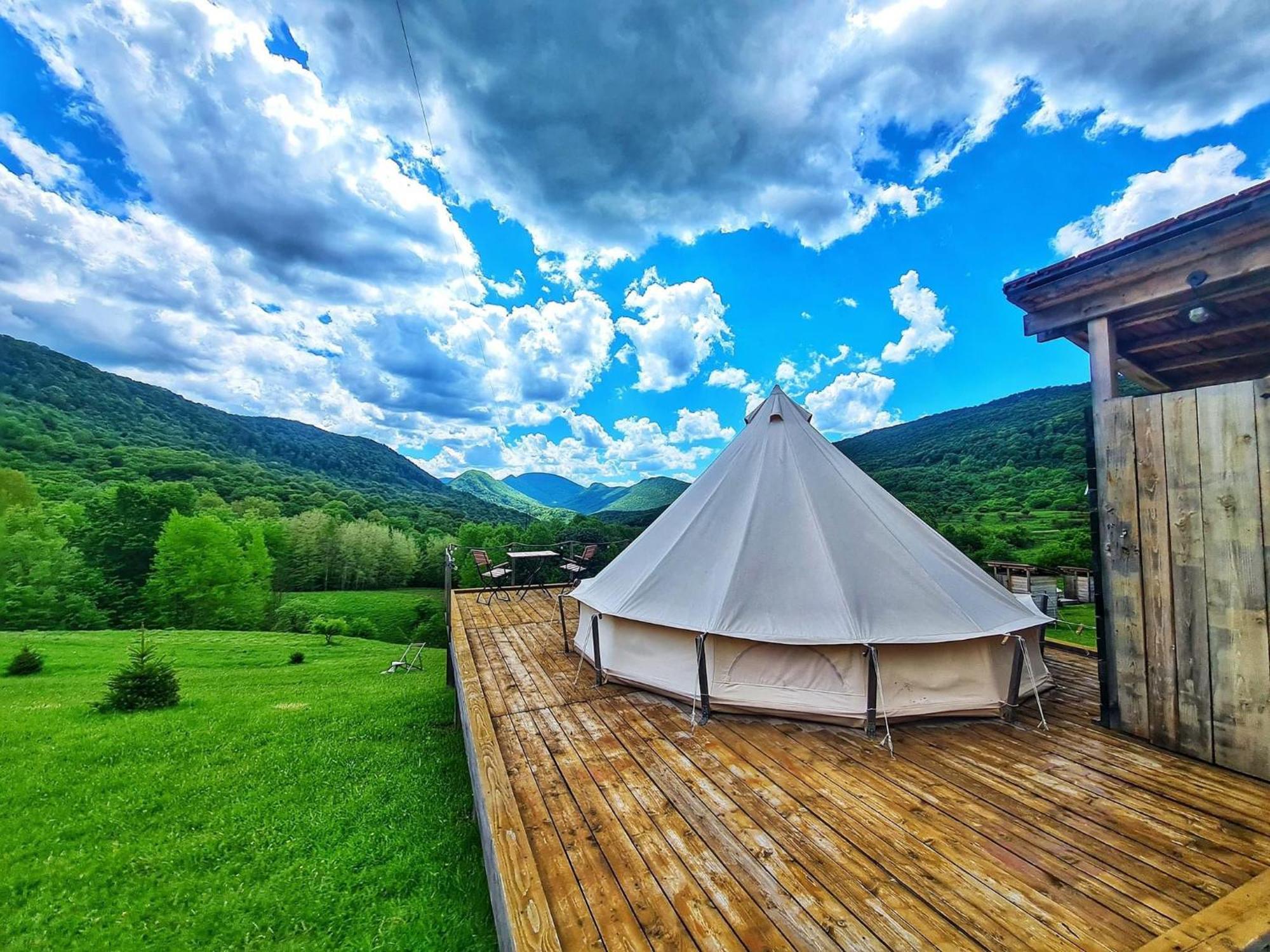 ホテル The Hunters Glamping Ciudanovita エクステリア 写真